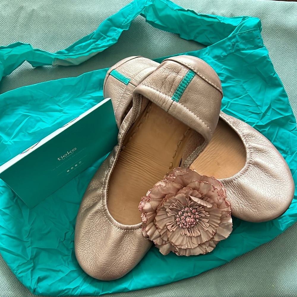 Tieks Rose Gold Metallic Size 9